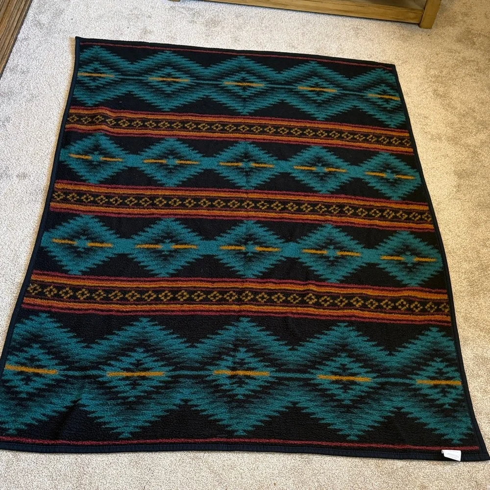 TWO Vintage Biederlack Southwestern Aztec Patterned Blankets Reversible 55”x74”